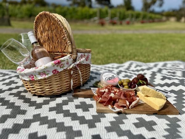 Valentines Day Picnic Basket - Image 4